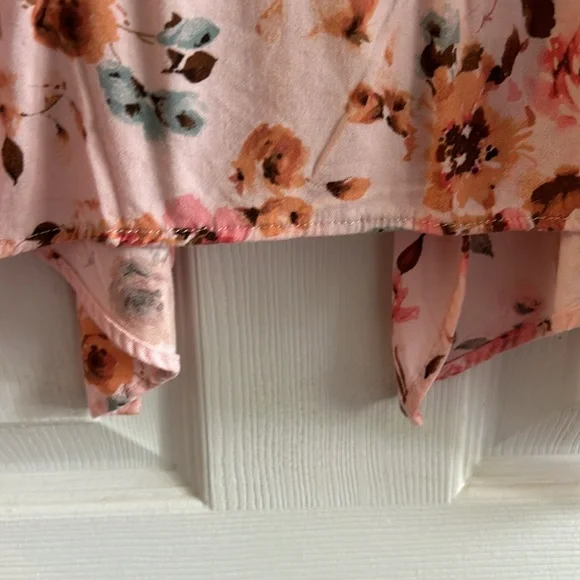 Torrid Pink Ffloral 1X - Picture 2 of 5